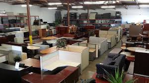 Cần Tìm Dịch Vụ Chuyển Dọn Vứt Đổ Bỏ Tủ, Ghế Sofa, Bàn Tại TpHCM